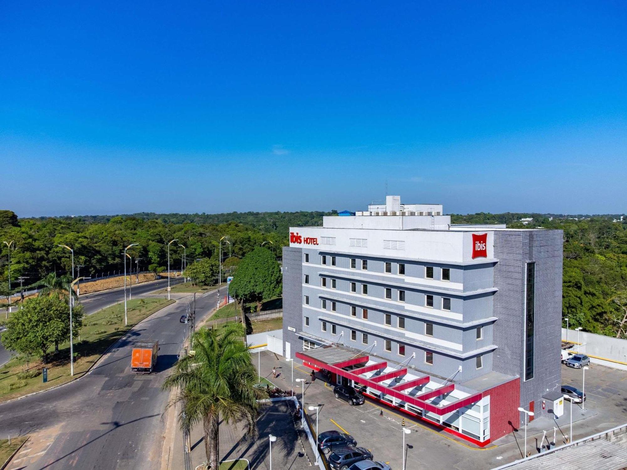 Ibis Aeroporto Hotel 3*