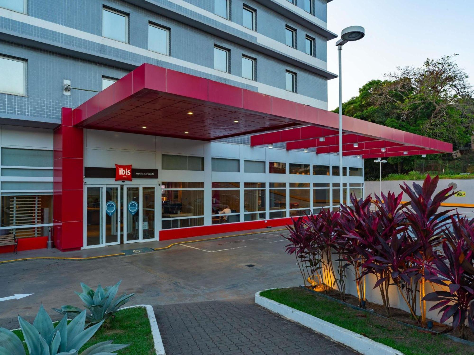 Ibis Aeroporto 3*